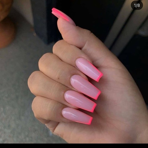 Meet your Posher, Alexia - Picture 1 of 1